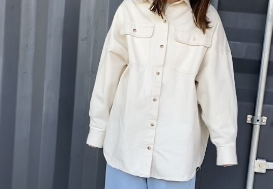 春のデニムは白！【ライトオン】の「ビッグシャツ」コーデまとめ