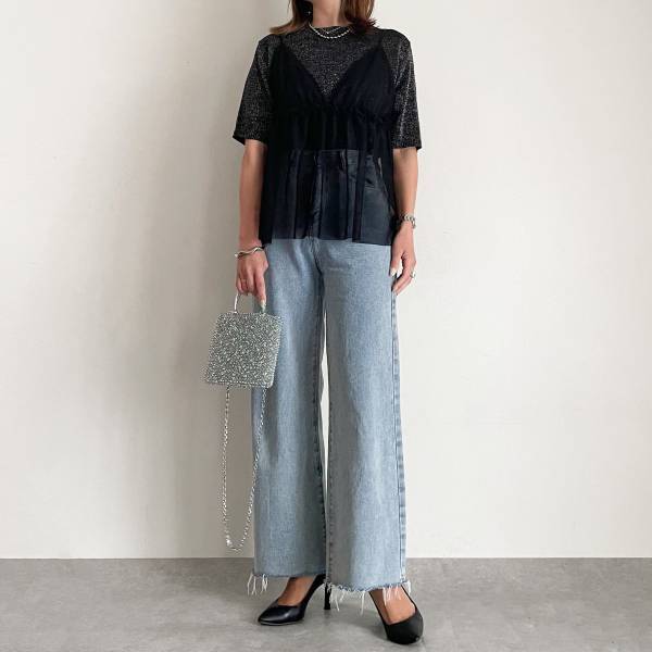 「1枚で存在感」【しまむら】のこなれた印象になれる“万能ラメニット”着回し3選