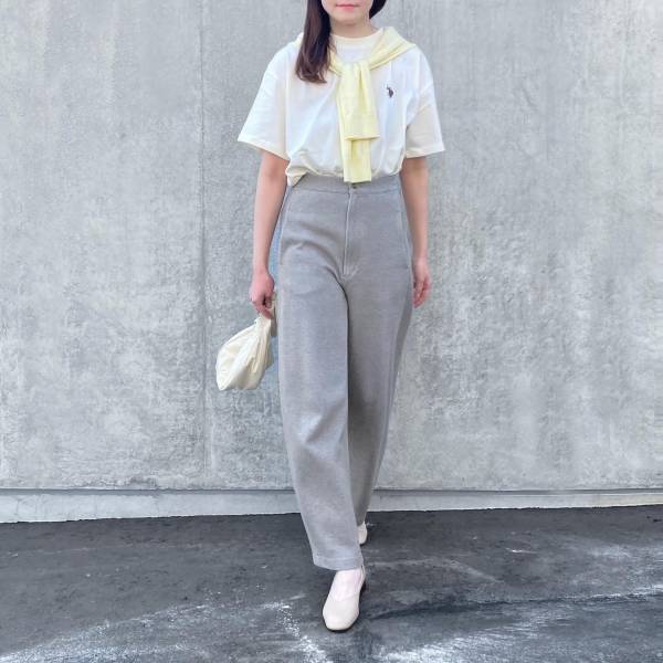 あまりにも可愛い♡【ユニクロ】コーデが一気に華やぐ「カラートップス」とは？