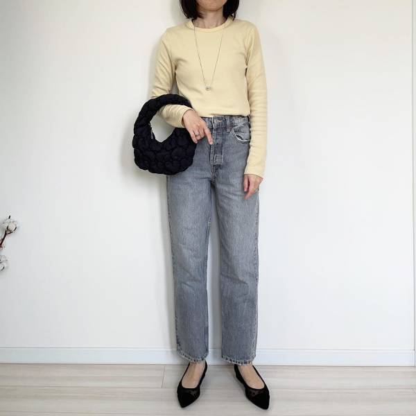 あまりにも可愛い♡【ユニクロ】コーデが一気に華やぐ「カラートップス」とは？