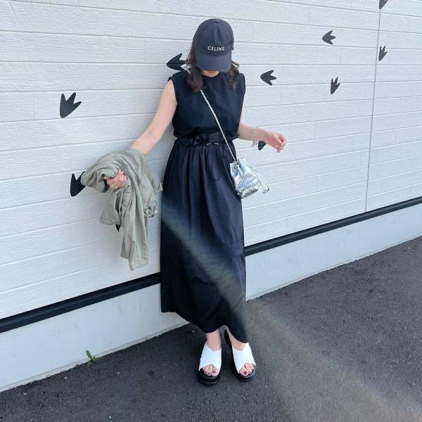 ユニ女『一目惚れ』『絶対買う』【ユニクロ】完売前に買いたい！「注目シューズ ＆ サンダル」