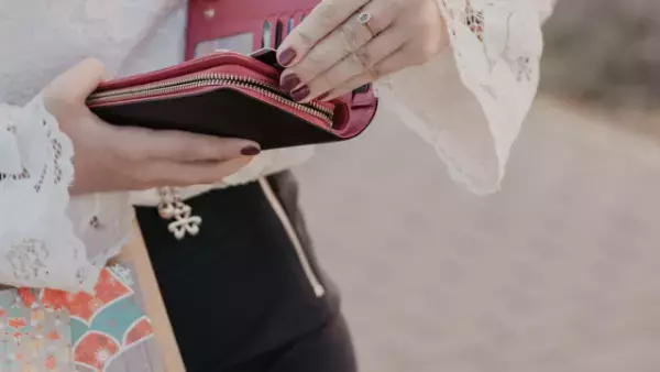 電話で…ママ友「すぐ払いに来なさい！」私「は？」レストランのお会計を強要！？⇒その【理解不能な理由】に絶句…