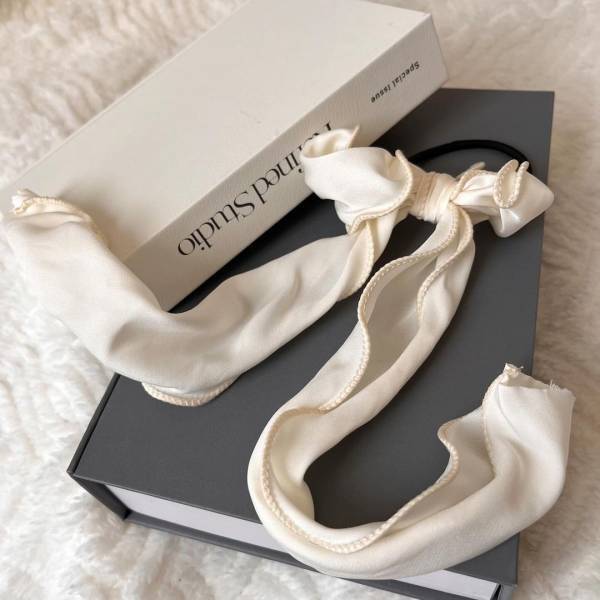 《素材違いで集めたい♡》コーデが一気におしゃ見え！【リボンアクセ】