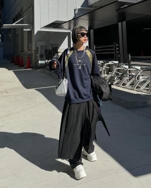 今年こそ試したいッ！【ユニフォームトップス】を使った「最旬コーデ」って？