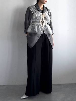 今スグ真似したい♡【最旬ベスト】を使った「レイヤードコーデ術」とは？