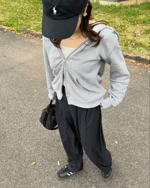 『マジで1回穿いてみて！！』【ユニクロ】20度超えの日もイケそう♡「最強パンツ」