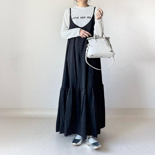 このキラキラ感、たまらん♡【GU】今狙いたい！ 大人っぽ「ストラップシューズ」