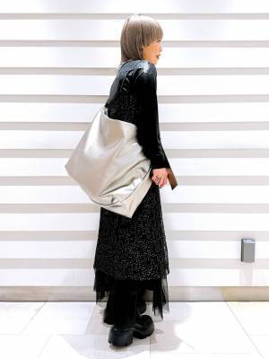 今季はあえて“大きめ”で！ 存在感 & 容量たっぷり【大きめバッグ】