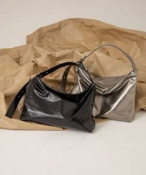 今季はあえて“大きめ”で！ 存在感 & 容量たっぷり【大きめバッグ】