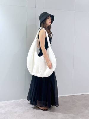 今季はあえて“大きめ”で！ 存在感 & 容量たっぷり【大きめバッグ】