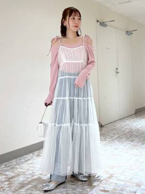 ヘルシーな肌見せなら → あざとすぎない【オフショルトップス】が大優勝♡