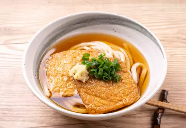 フードコートで…大騒ぎする”3人の中学生”！？しかし…⇒店員「私に任せて」”大盛りうどん”を使った反撃で…中学生「うぇ…」