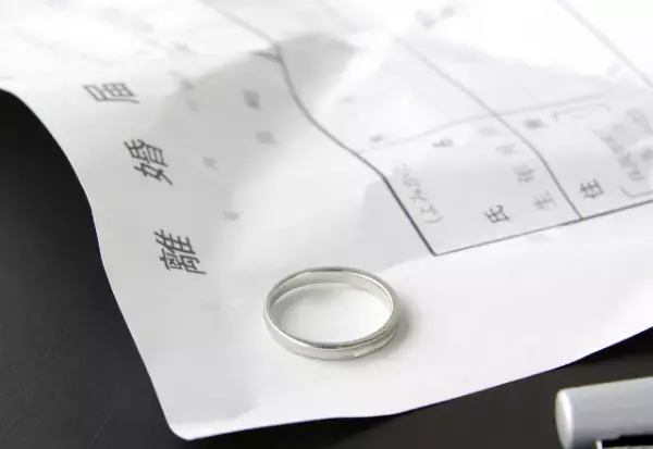 夫「俺は離婚しても構わない」妻「わかったわ…」離婚して半年後…⇒妻の【まさかの逆襲】に…夫「へ？」