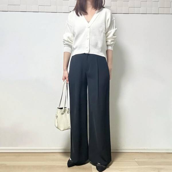 これもう買った？【GU】上品コーデの最適解♡「ブラックパンツ」