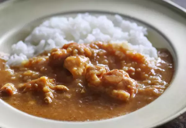 カレー屋で…店員「お会計3000円です」食べたのは『500円のカレー』なのに！？⇒説明された【値段の理由】に…客「二度と来るか！」