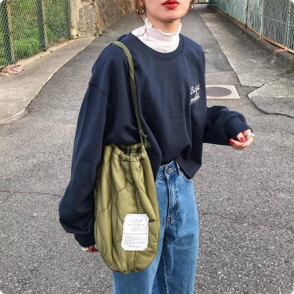 “大人カラー”の定番！【カーキアイテム】でカジュアルさをプラス♡