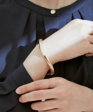 肌見せの季節に欠かせない！ オシャレに映える【最旬バングル】