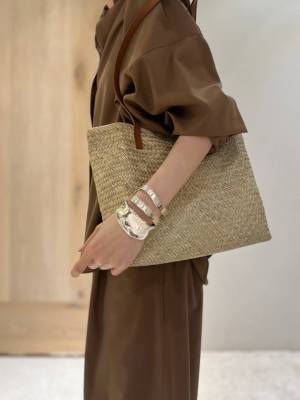 肌見せの季節に欠かせない！ オシャレに映える【最旬バングル】