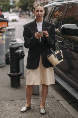 そろそろ「かごバッグ」の出番です♡ 程よい抜け感が心地良い初夏スタイル【ストリートスナップ】