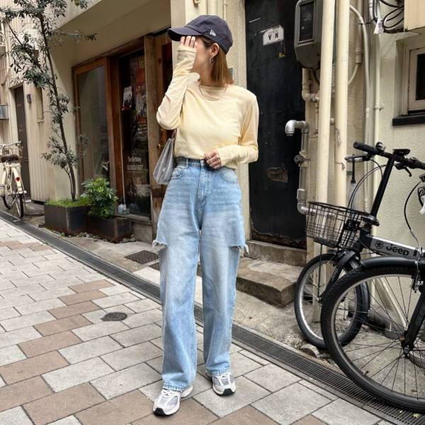 【20代】いま、コーデに足すなら？ → 迷ったら「キャップ」が正解♡