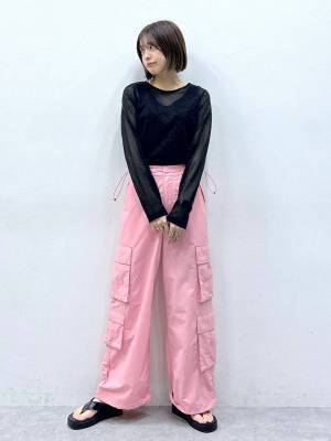 《ナイロン素材》が今っぽ♡ カジュアル可愛い【おすすめパンツ】って？