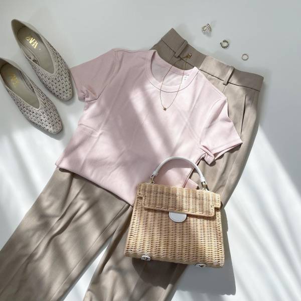 オシャレさんはゲット済み♡【ユニクロ】毎年大活躍！「クルーネックT」