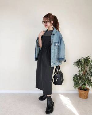 着回し力高くないッ！？【GU】どのトップスと合わせても可愛い♡「ジャンパードレス 」