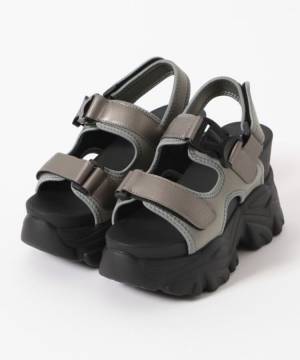 こりゃ盛れるわ♡【FOREVER21】スタイルアップが期待できる！「厚底サンダル」