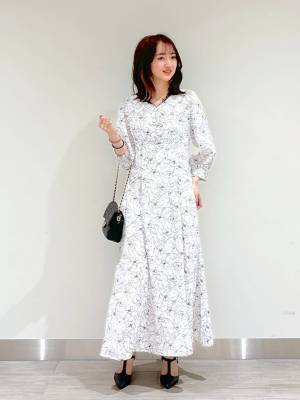 この夏、重宝しそう！ オフィスでも着られる【大人ワンピース】って？