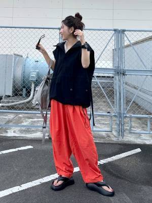 即マネしたい♡ 人気おしゃれスタッフさんの【ゆるっとパンツコーデ】って？