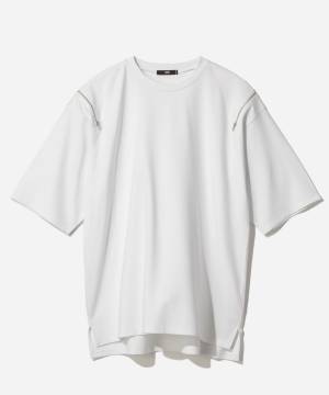 今年はどこで買う？ 一癖が可愛い【大人の白T】をチェック♡