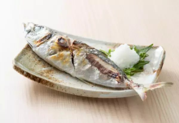 焼き魚に”お酢”をかける夫に…義母「うちの子に押しつけないで」と嫁が怒鳴られる！？すると…→夫の”冷静な反論”に義母は言葉が出ず！！