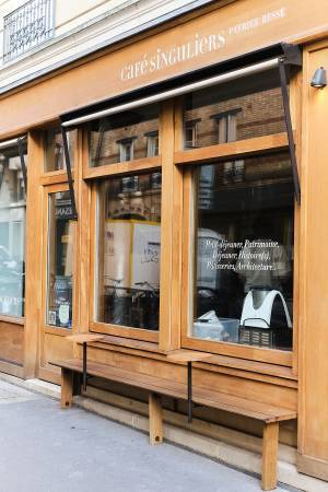 カフェとともにパリを知る-朝から夜まで味わえる　Café Singuliers編