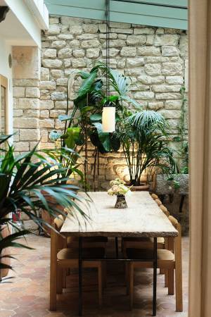 カフェとともにパリを知る-朝から夜まで味わえる　Café Singuliers編