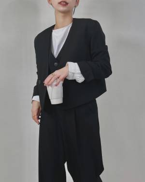 まるっと真似したい！ 大人きれいに決まる【最旬オフィスコーデ】って？