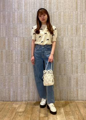 今季は“甘め”が正解♡【VIS】さりげなく取り入れたい！「ガーリーアイテム」