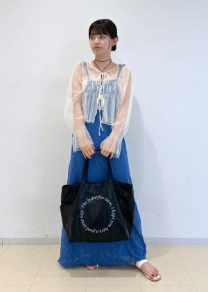 今季は“甘め”が正解♡【VIS】さりげなく取り入れたい！「ガーリーアイテム」