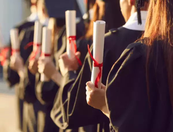 大学に合格し…両親「もう1人でも大丈夫よね？」娘「へ？」突如出て行った両親！？⇒その後、姉にSOSを出した結果…