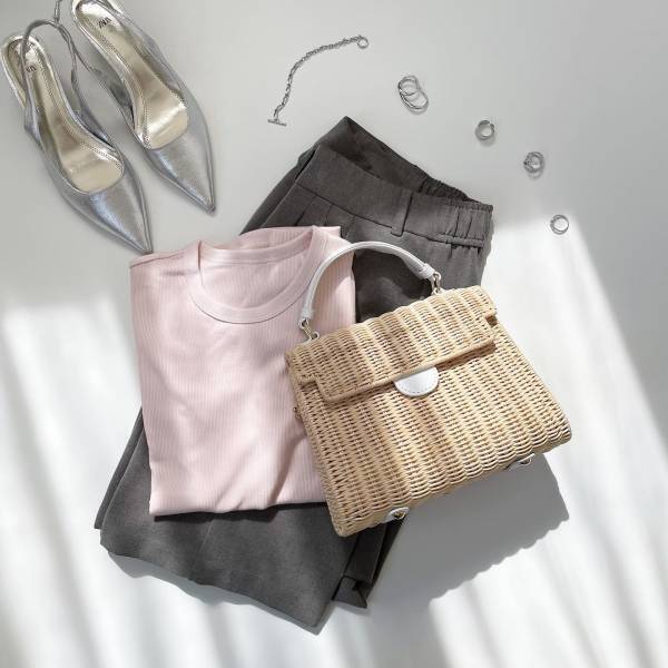 “シンプルT”を買うなら【ユニクロ】で♡ オシャレさんは持ってる「ソフトリブT」知ってる？