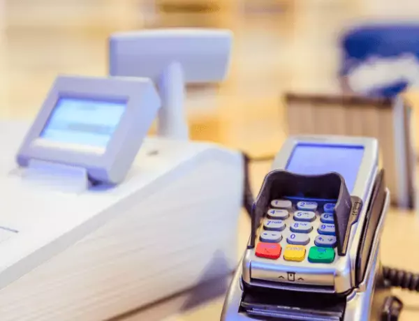 スーパーで…「レジ金が10万円マイナスです！！」店長「は！？」⇒しかし直後、店長の【耳を疑う一言】に愕然！？