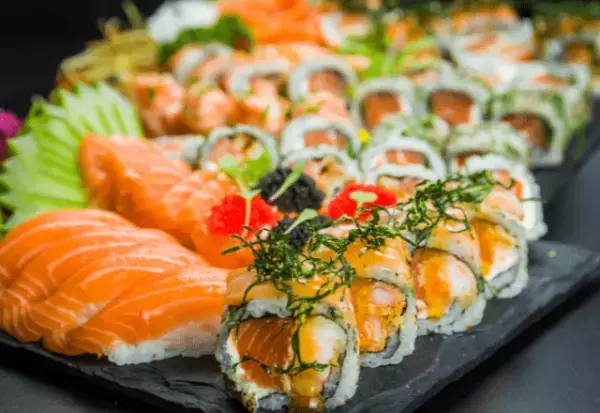 法事で…『嫁の特上寿司』だけナシ！？義母「正座してお願いするべき（笑）」嫁「…」だが直後⇒嫁の【計画的な報復】が始まる…