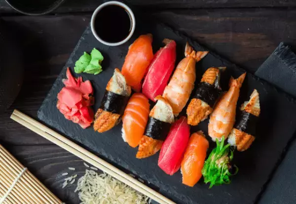 寿司屋で…客「俺の分払え！」女将「あんたなんて…」続けて女将が【放った言葉】に…他の客「いいぞー！」