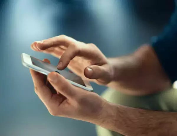 妻「今何してる？」夫「子ども寝かしつけたところ」夫に“子守り”を頼んだが…⇒妻「息子、私と一緒にいるけど？」衝撃の展開に…！