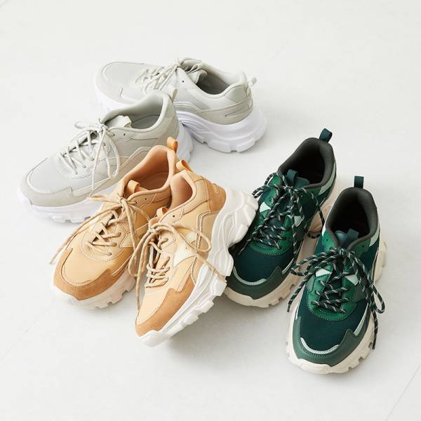 《低身長さん、必見！》今っぽ & 盛れる【厚底シューズ】って？