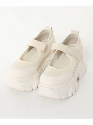 《低身長さん、必見！》今っぽ & 盛れる【厚底シューズ】って？