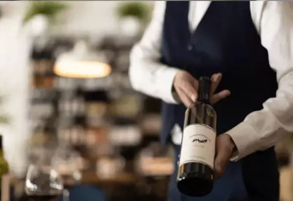 3つ星レストランで…料理を落とす客「食べられるものを用意しろ！」シェフ「そうか…」この直後⇒シェフの【行動】に…客「ぎゃああ！」