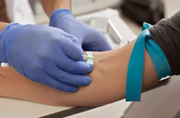 「息子の血液型がA型！？？」病院で検査を受けた息子⇒「俺と妻はB型なのに！？」衝撃の事実を知ることに…