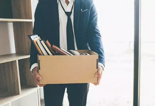 社長「明日から来なくていいから。在籍は今月までで」社員「え？」⇒クビのきっかけとなった【社員の行動】に驚愕…！