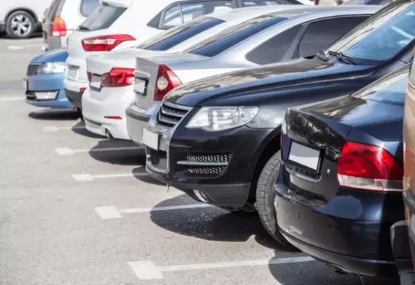 敷地内で【無断駐車】を繰り返す女性…注意しても「うっさいわね！！」逆ギレ…！？⇒しかし後日、女性は【まさかの事態】に！