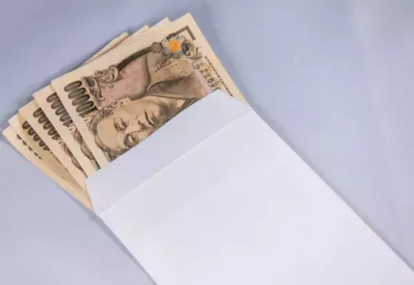 義母「10万円貸してもらえない？息子には内緒で」ある日、大金をせびってきた義母。嫁が断ると…→まさかの電話をブツ切り！？